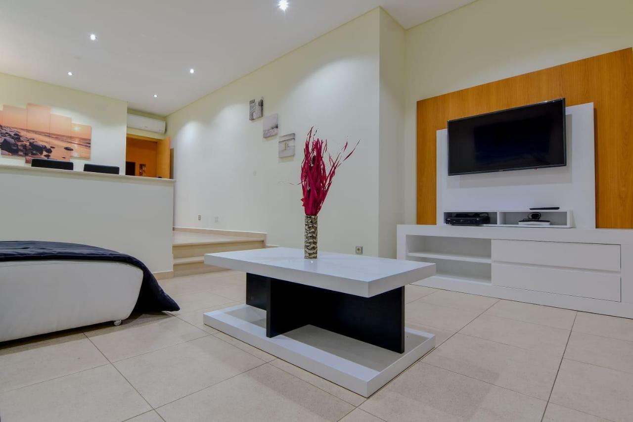 Stunning Villa With Pool Albufeira Bagian luar foto