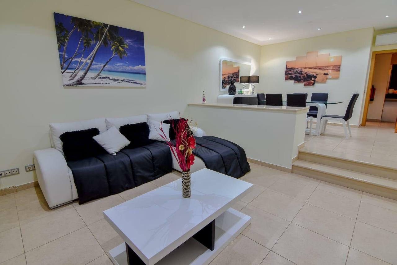Stunning Villa With Pool Albufeira Bagian luar foto